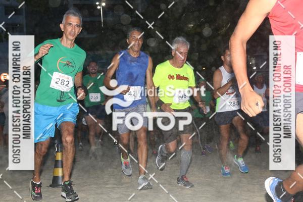 Compra tus fotos del eventoCorrida Noturna 5k Aniversario de So Vicente En Fotop