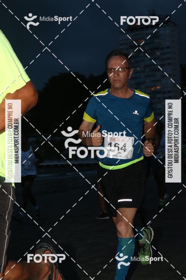 Buy your photos of the eventCorrida Noturna 5k Aniversario de So Vicente on Fotop