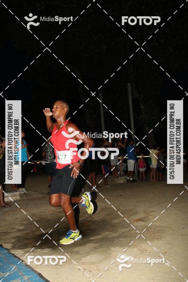 Buy your photos of the eventCorrida Noturna 5k Aniversario de So Vicente on Fotop