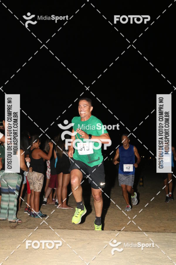 Buy your photos of the eventCorrida Noturna 5k Aniversario de So Vicente on Fotop