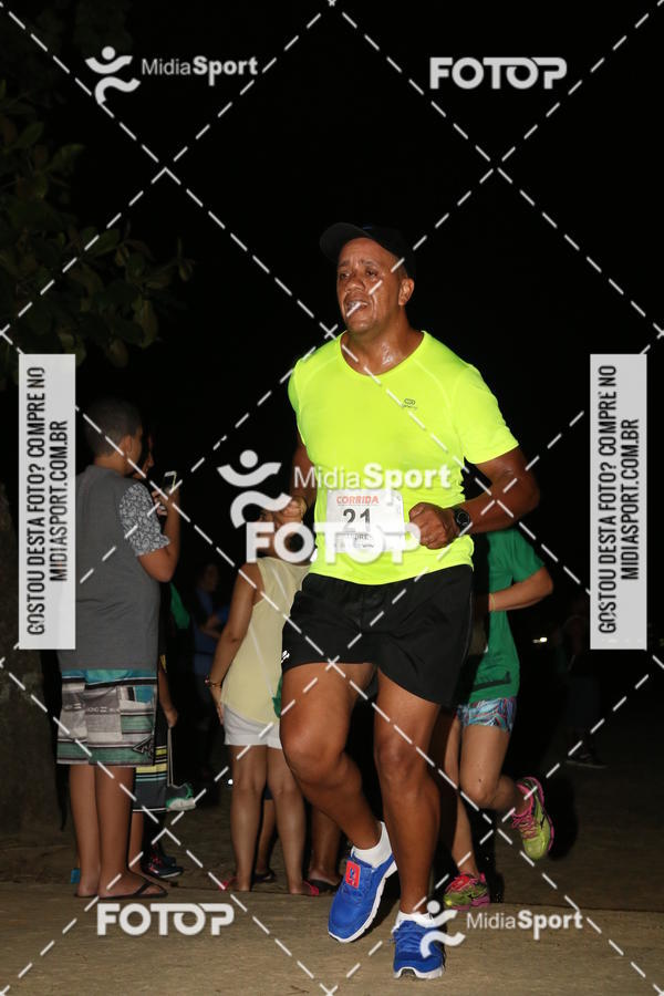 Buy your photos of the eventCorrida Noturna 5k Aniversario de So Vicente on Fotop