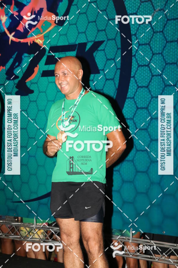 Buy your photos of the eventCorrida Noturna 5k Aniversario de So Vicente on Fotop