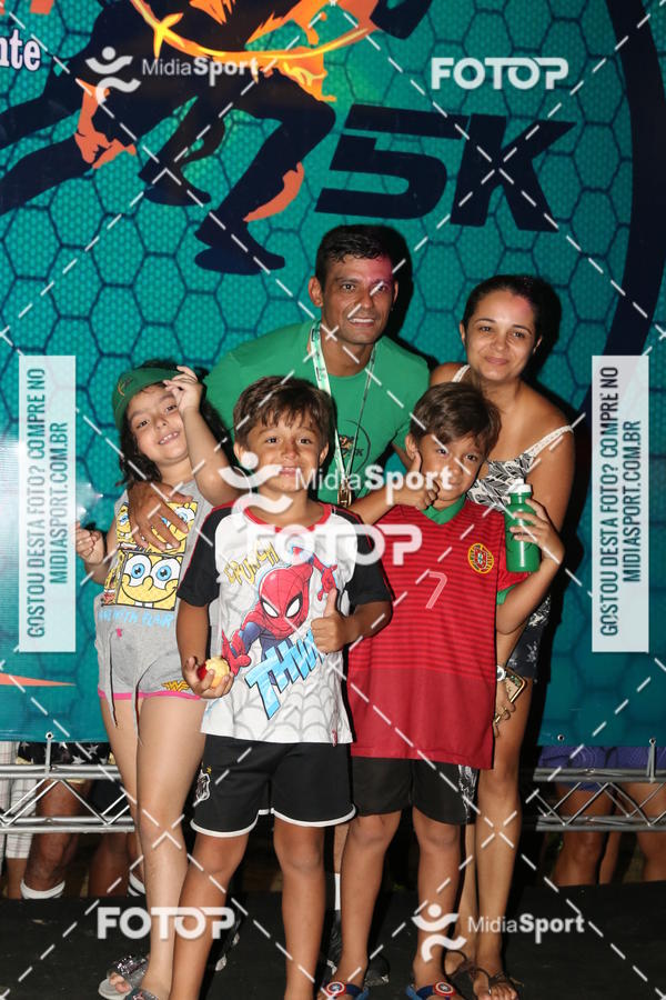 Compra tus fotos del eventoCorrida Noturna 5k Aniversario de So Vicente En Fotop