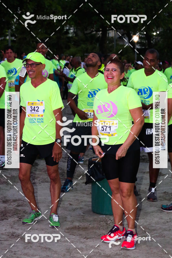 Buy your photos of the eventJovem Pan Night Run 2018 on Fotop