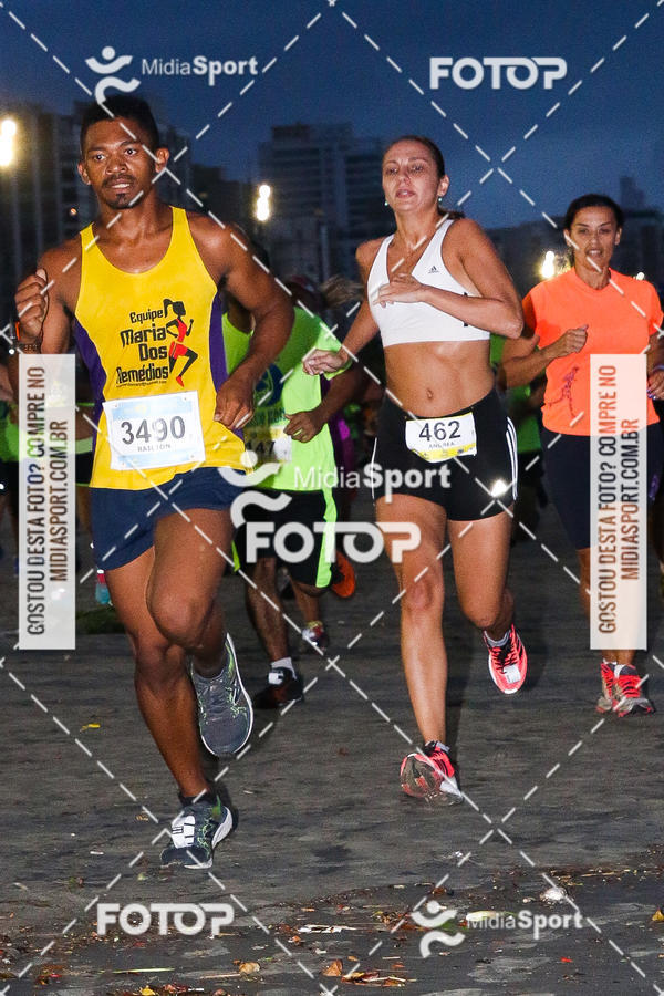 Buy your photos of the eventJovem Pan Night Run 2018 on Fotop