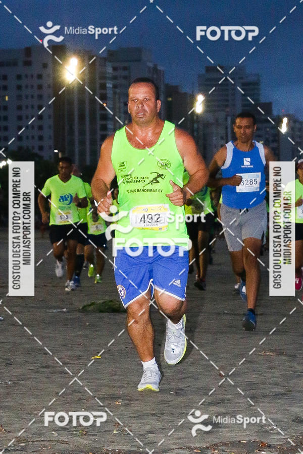 Buy your photos of the eventJovem Pan Night Run 2018 on Fotop
