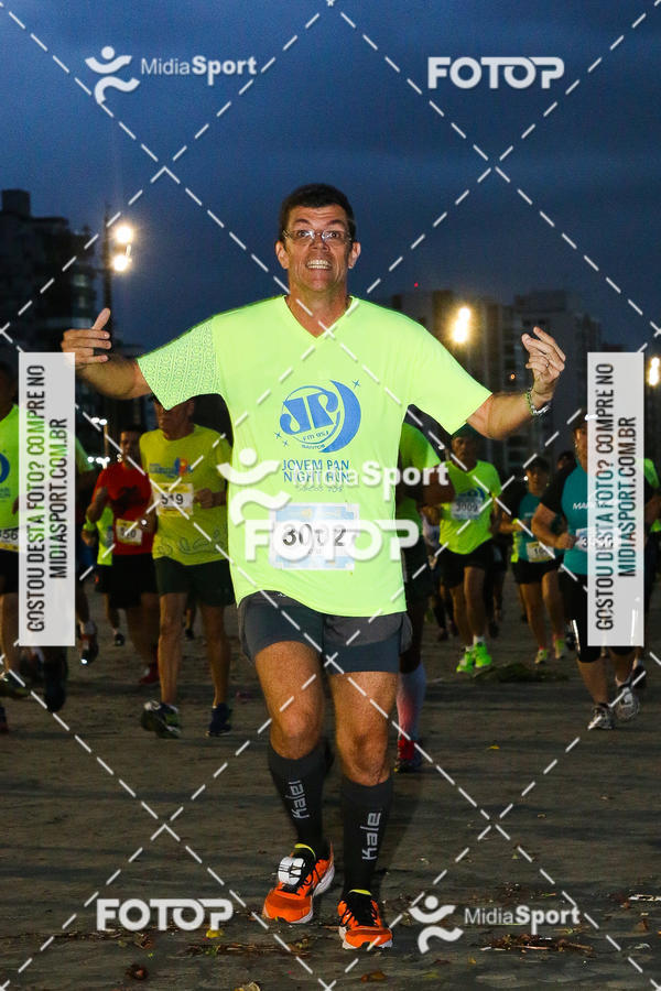 Buy your photos of the eventJovem Pan Night Run 2018 on Fotop