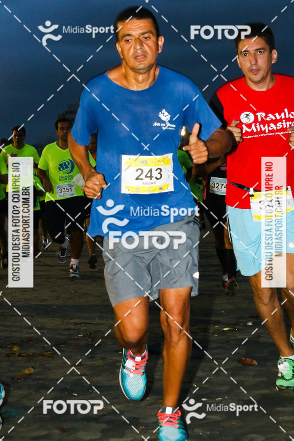 Buy your photos of the eventJovem Pan Night Run 2018 on Fotop