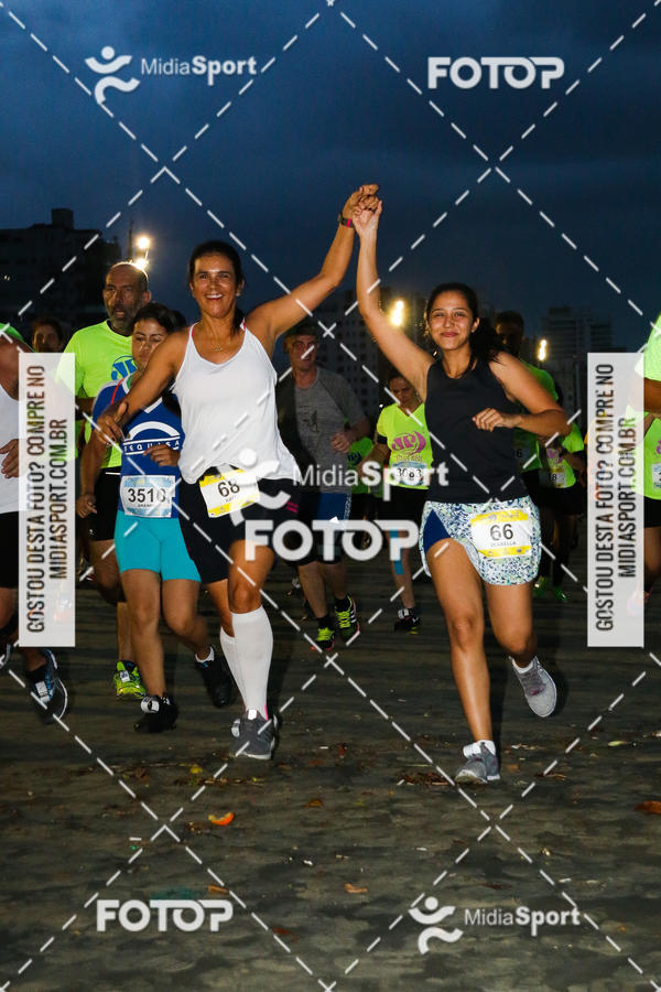 Buy your photos of the eventJovem Pan Night Run 2018 on Fotop