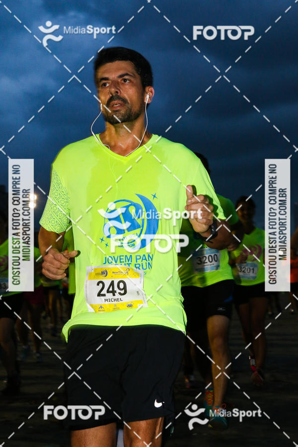Buy your photos of the eventJovem Pan Night Run 2018 on Fotop