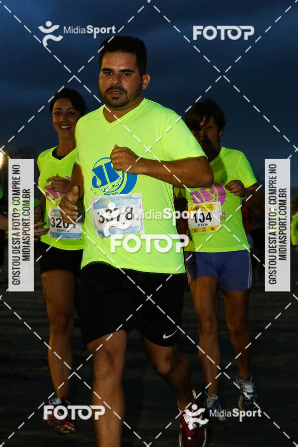 Buy your photos of the eventJovem Pan Night Run 2018 on Fotop