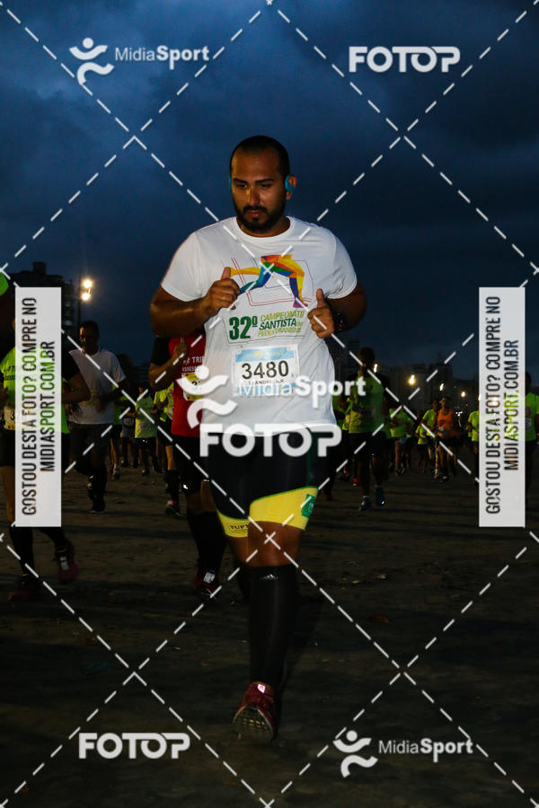 Buy your photos of the eventJovem Pan Night Run 2018 on Fotop