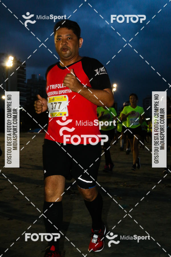 Buy your photos of the eventJovem Pan Night Run 2018 on Fotop
