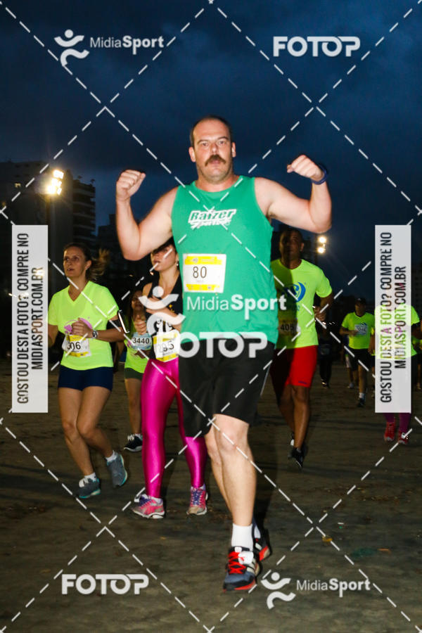 Buy your photos of the eventJovem Pan Night Run 2018 on Fotop