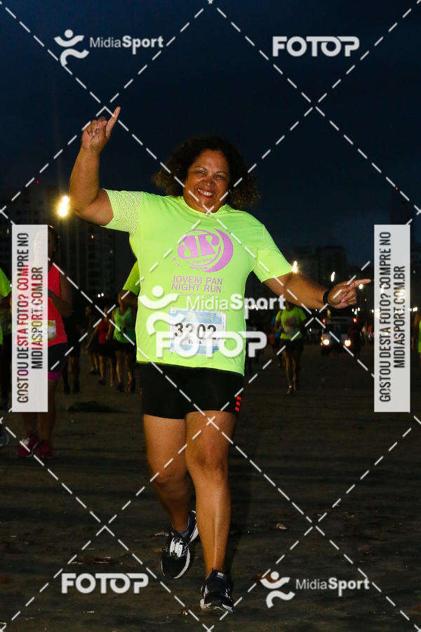Buy your photos of the eventJovem Pan Night Run 2018 on Fotop