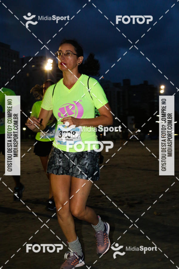 Buy your photos of the eventJovem Pan Night Run 2018 on Fotop