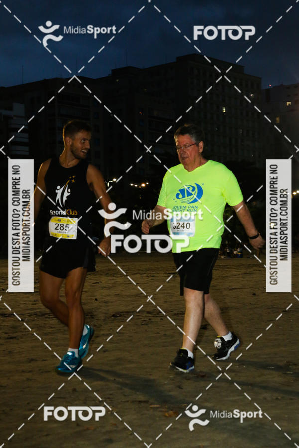 Buy your photos of the eventJovem Pan Night Run 2018 on Fotop