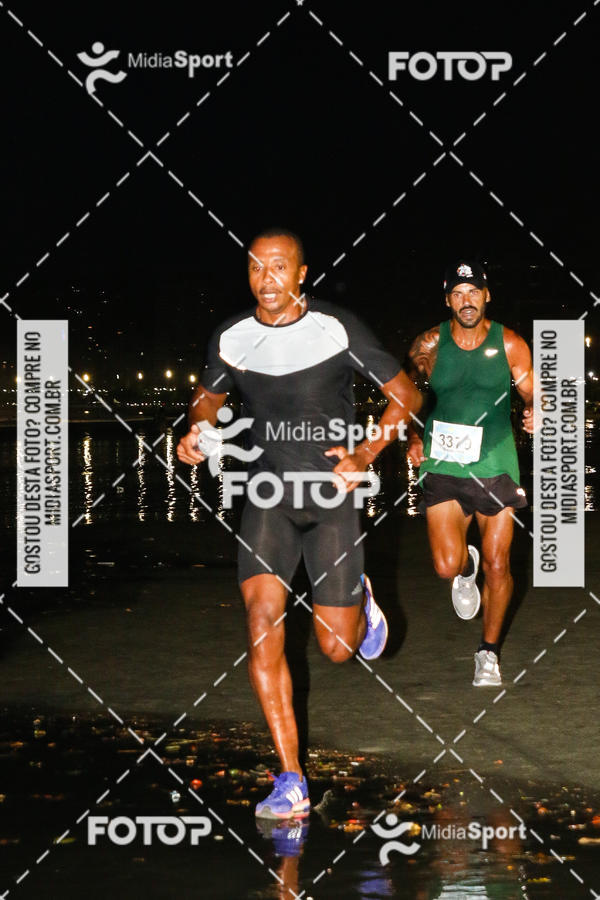 Buy your photos of the eventJovem Pan Night Run 2018 on Fotop