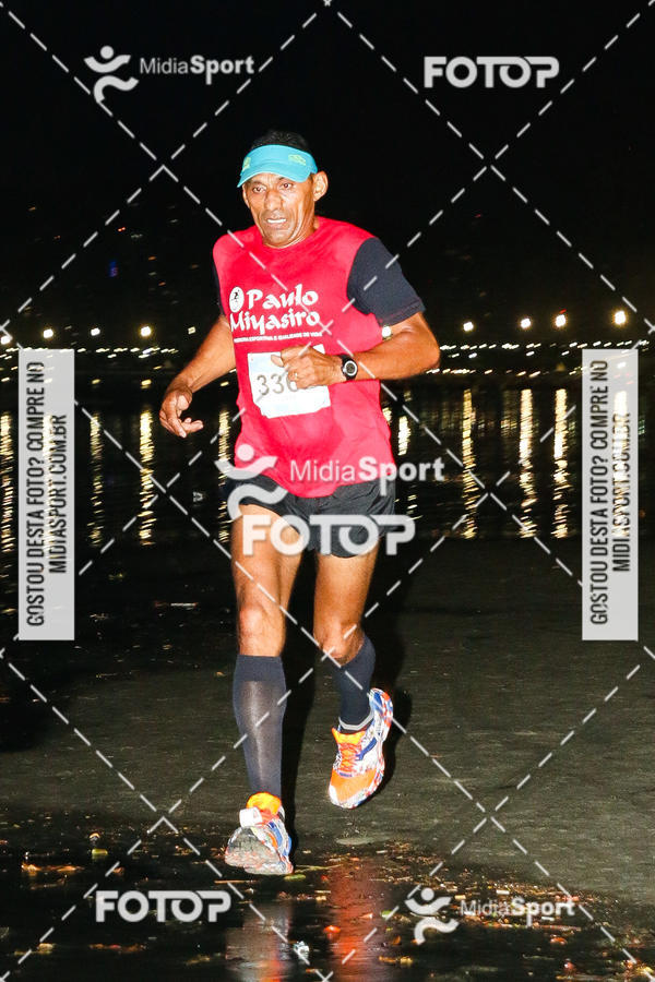 Buy your photos of the eventJovem Pan Night Run 2018 on Fotop