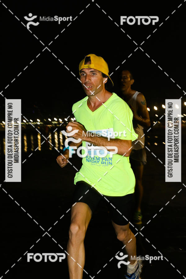 Buy your photos of the eventJovem Pan Night Run 2018 on Fotop