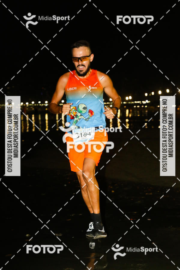 Buy your photos of the eventJovem Pan Night Run 2018 on Fotop