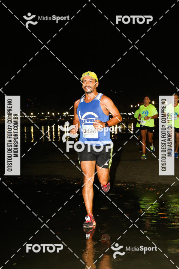 Buy your photos of the eventJovem Pan Night Run 2018 on Fotop