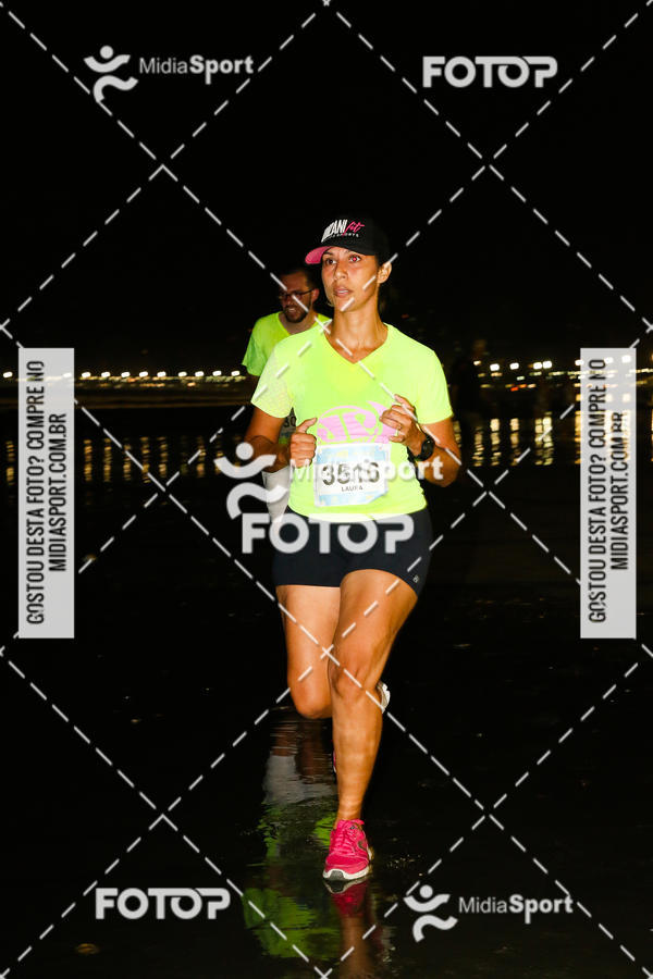 Buy your photos of the eventJovem Pan Night Run 2018 on Fotop