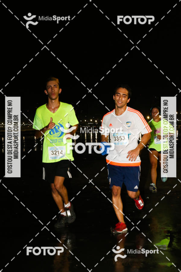 Buy your photos of the eventJovem Pan Night Run 2018 on Fotop