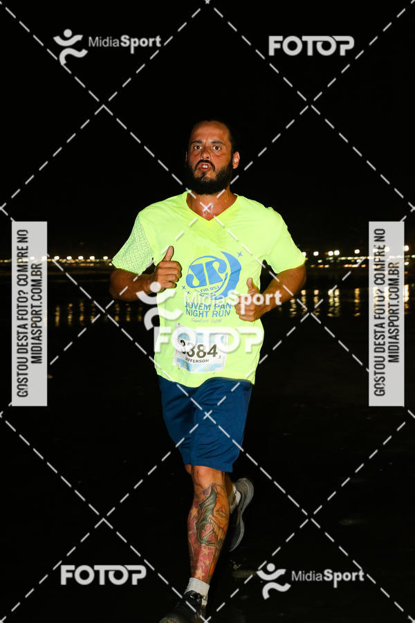 Buy your photos of the eventJovem Pan Night Run 2018 on Fotop