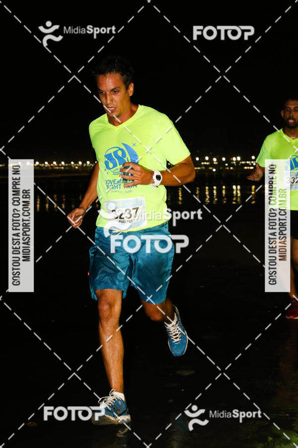 Buy your photos of the eventJovem Pan Night Run 2018 on Fotop