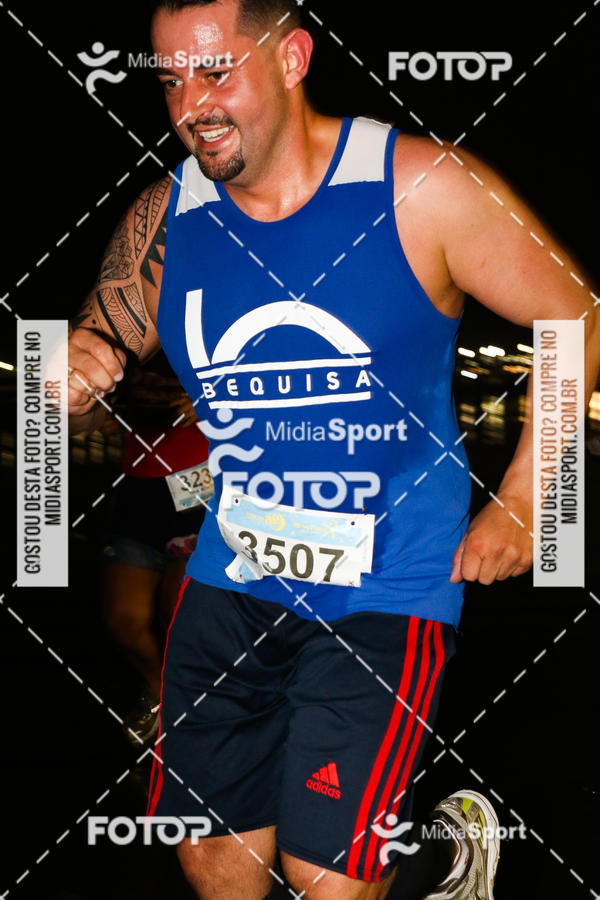 Buy your photos of the eventJovem Pan Night Run 2018 on Fotop