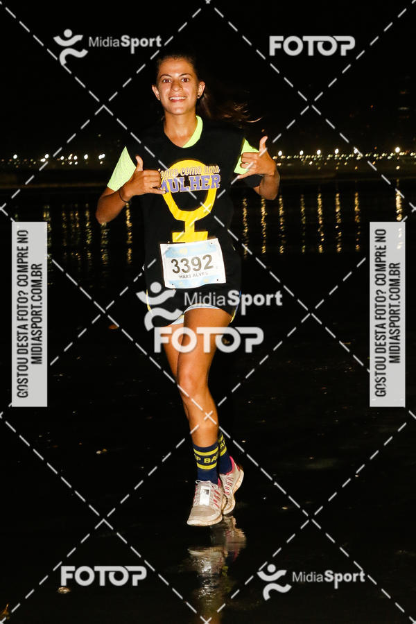 Buy your photos of the eventJovem Pan Night Run 2018 on Fotop