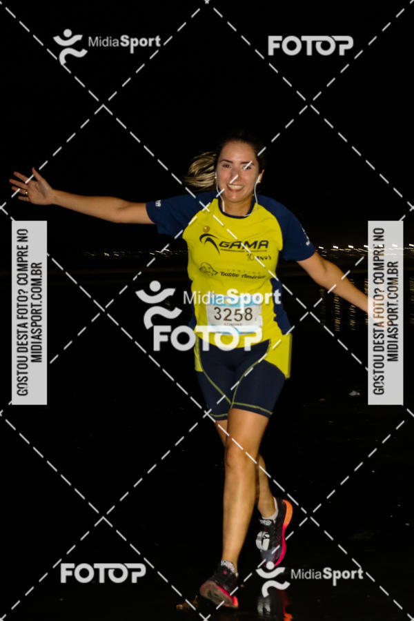 Buy your photos of the eventJovem Pan Night Run 2018 on Fotop