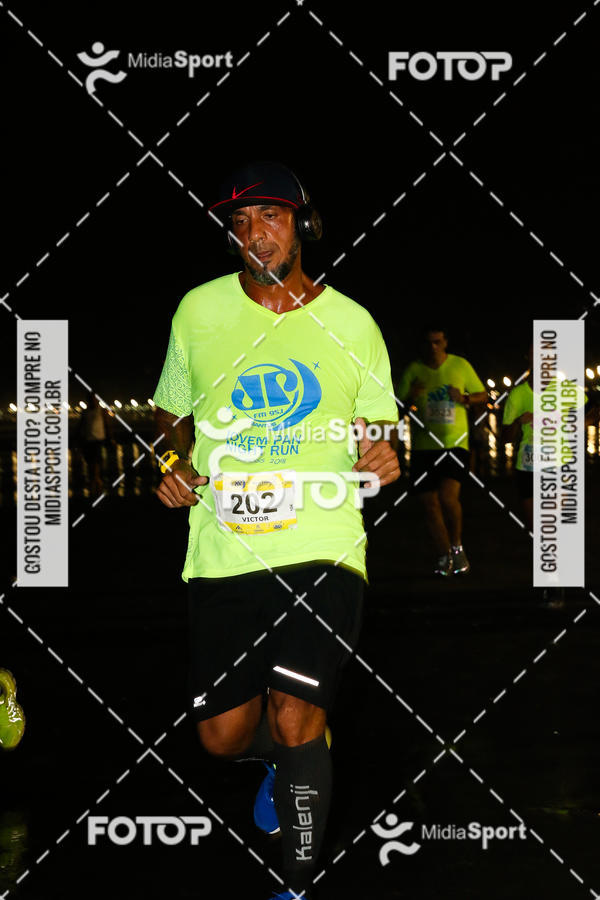 Buy your photos of the eventJovem Pan Night Run 2018 on Fotop