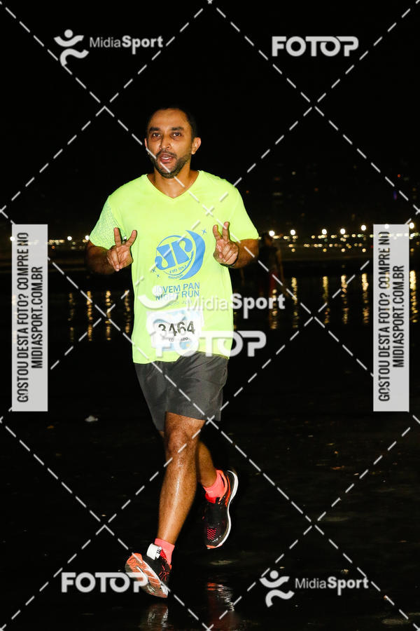 Buy your photos of the eventJovem Pan Night Run 2018 on Fotop