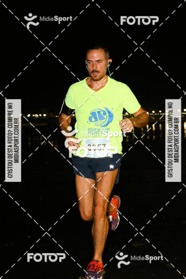 Buy your photos of the eventJovem Pan Night Run 2018 on Fotop