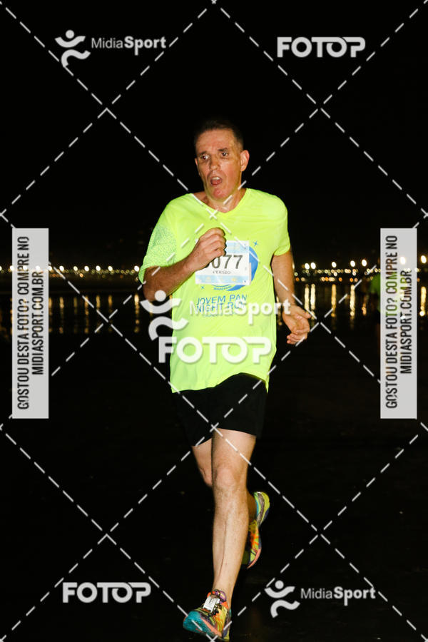Buy your photos of the eventJovem Pan Night Run 2018 on Fotop