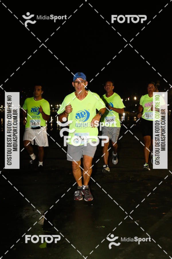 Buy your photos of the eventJovem Pan Night Run 2018 on Fotop