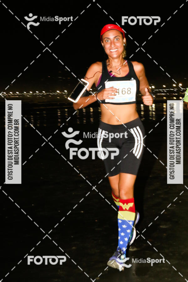 Buy your photos of the eventJovem Pan Night Run 2018 on Fotop