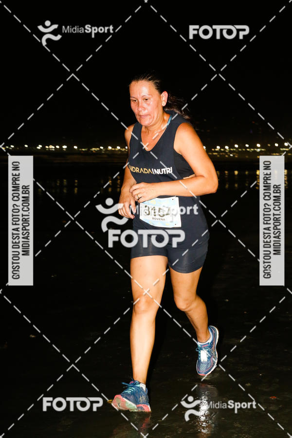 Buy your photos of the eventJovem Pan Night Run 2018 on Fotop