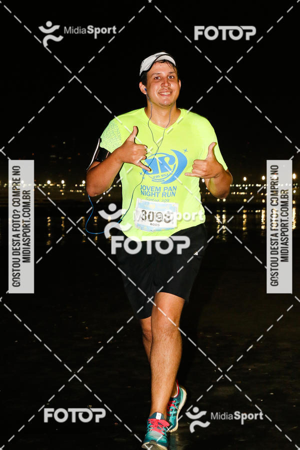 Buy your photos of the eventJovem Pan Night Run 2018 on Fotop