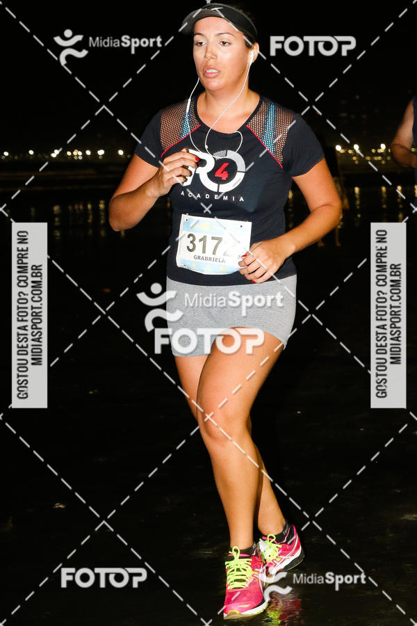 Buy your photos of the eventJovem Pan Night Run 2018 on Fotop