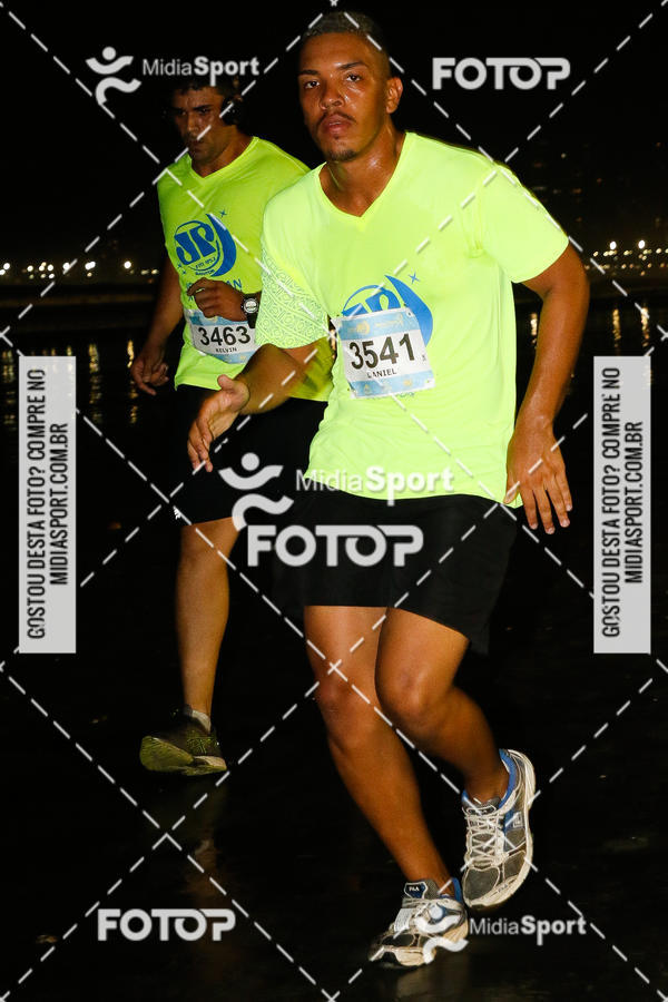 Buy your photos of the eventJovem Pan Night Run 2018 on Fotop