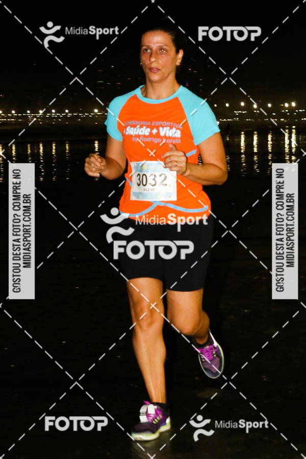 Buy your photos of the eventJovem Pan Night Run 2018 on Fotop