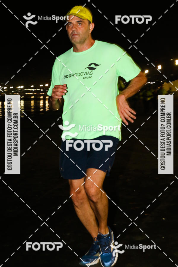 Buy your photos of the eventJovem Pan Night Run 2018 on Fotop