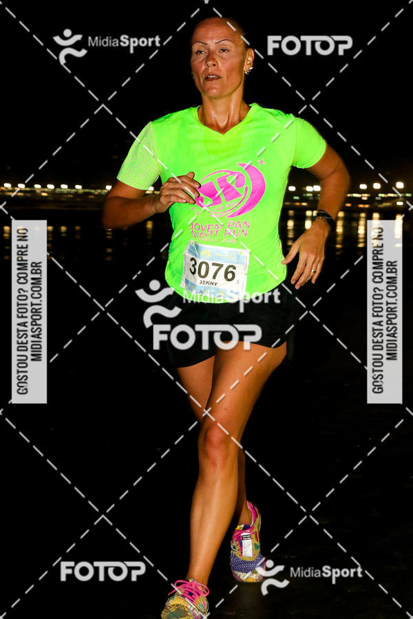 Buy your photos of the eventJovem Pan Night Run 2018 on Fotop