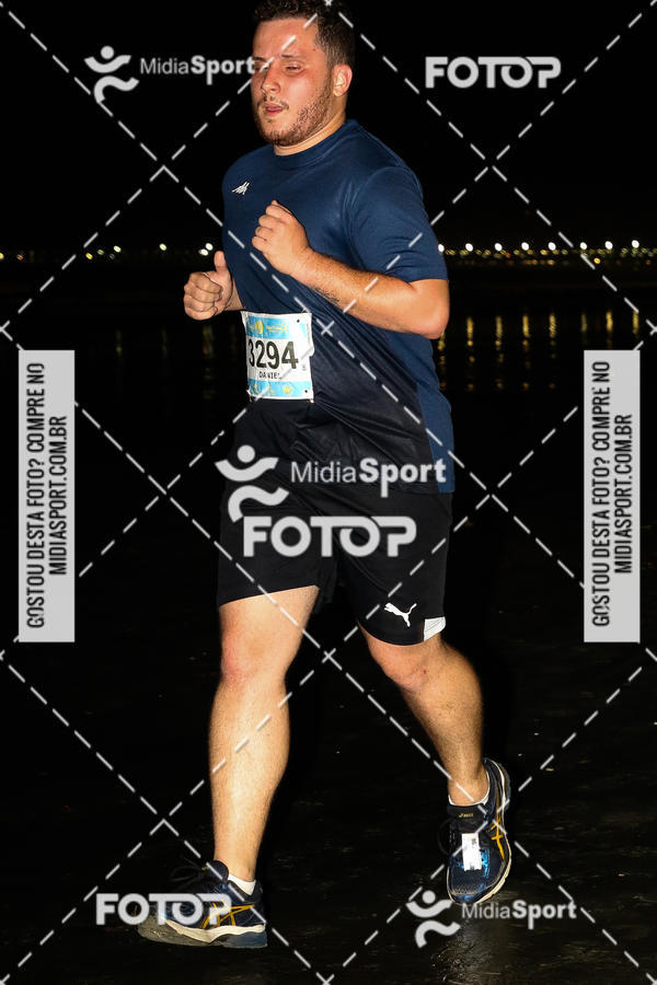 Buy your photos of the eventJovem Pan Night Run 2018 on Fotop