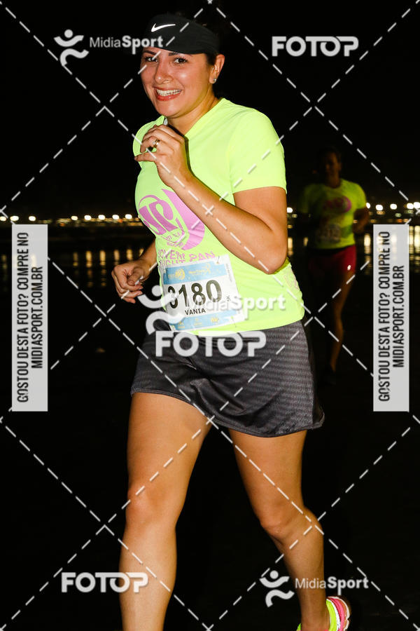 Buy your photos of the eventJovem Pan Night Run 2018 on Fotop