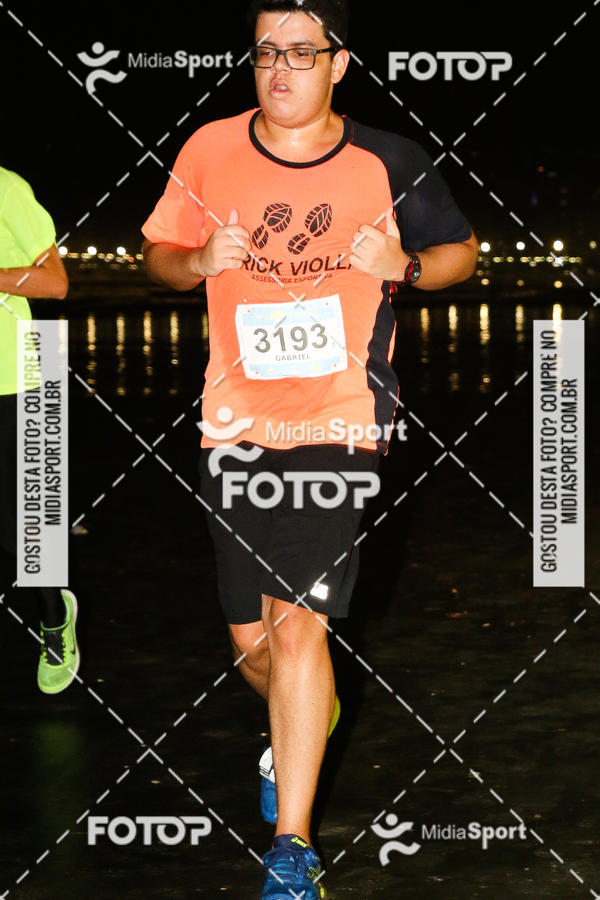 Buy your photos of the eventJovem Pan Night Run 2018 on Fotop