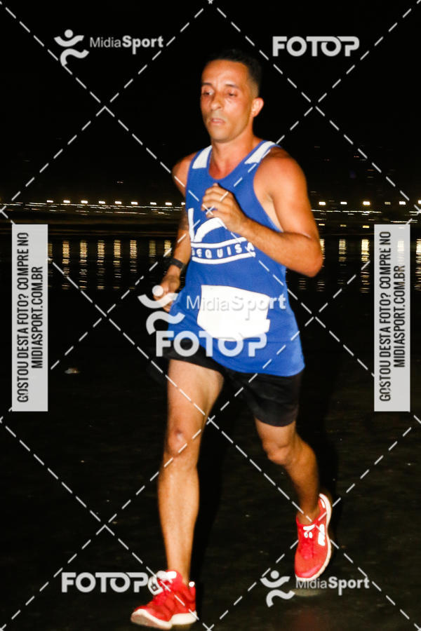 Buy your photos of the eventJovem Pan Night Run 2018 on Fotop